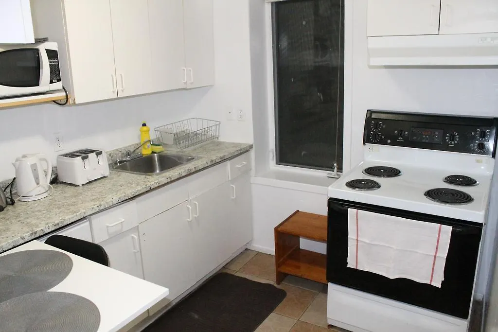 Adib Apartments - 931 Pinecrest Rd, Unit B Ottawa