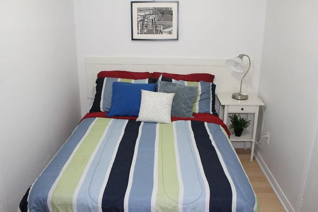 Adib Apartments - 931 Pinecrest Rd, Unit B Kanada